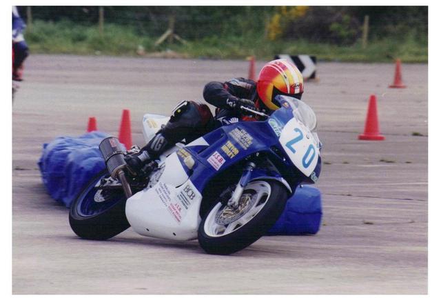 Elvington01 David Bell racing at Elvington