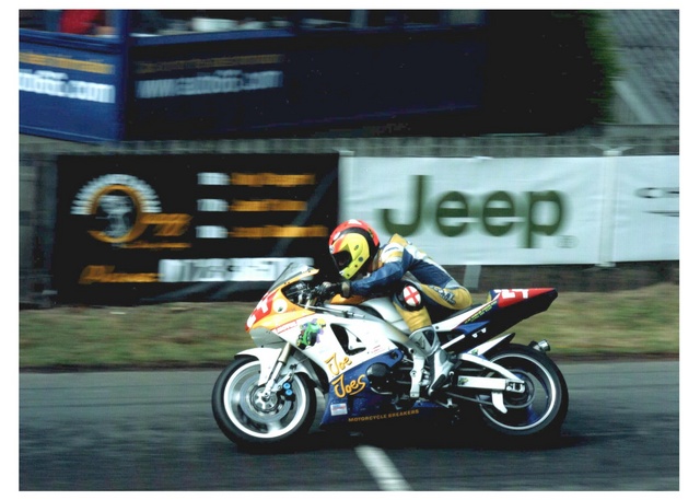 Olivers Mount Gold Cup 2003 Finish Line